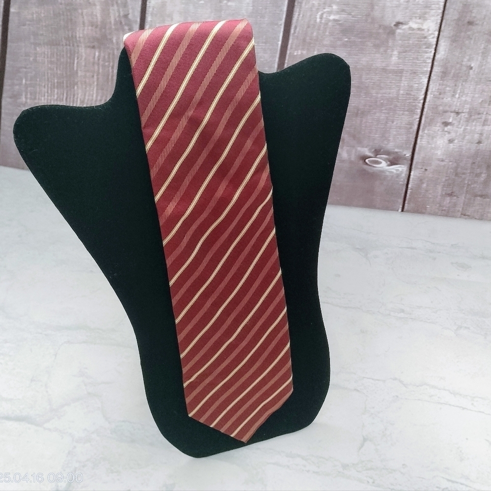 Charles Wain Men's Silk Striped Red and Gold Tie Woven Classic Style TAG Formal